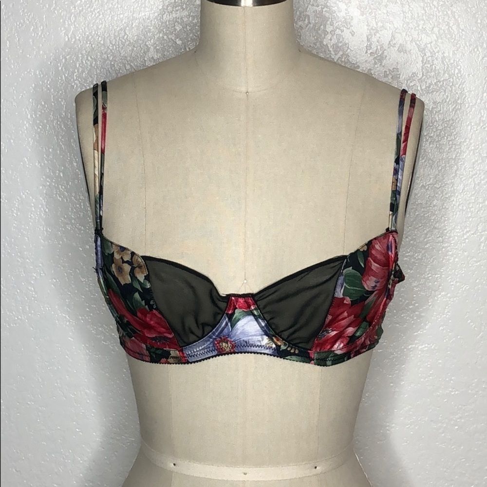 Vintage Victoria’s Secret floral  bra 34B